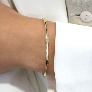 9ct Yellow Gold Solid Waves Bangle
