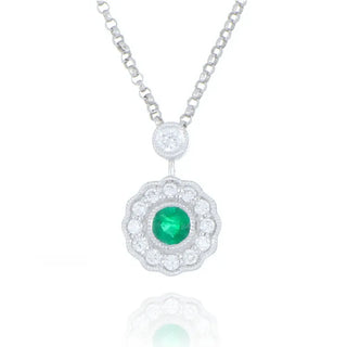18ct white gold 0.13ct emerald and diamond cluster necklace