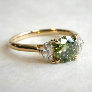 Allum & Sidaway Jewellery 9ct Yellow Gold 1.01ct Green Laboratory Grown Diamond 3 Stone Ring 6001164