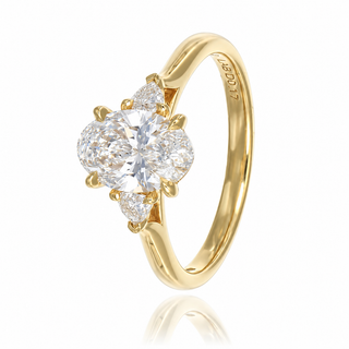 Allum & Sidaway Jewellery 18ct Yellow Gold 1.67cttw Lab Grown Oval Cut Diamond Three Stone Ring 6023082