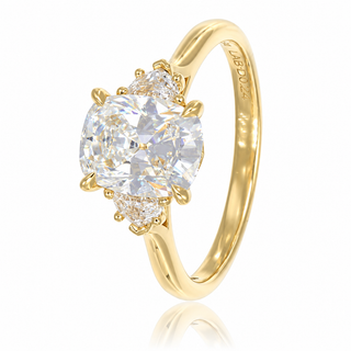 Allum & Sidaway Jewellery 18ct Yellow Gold 2.18cttw Lab Grown Long Cushion Cut Diamond Three Stone Ring 6023642