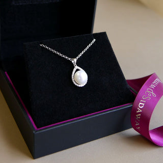 A&s Enchanted Collection Cubic Zirconia Halo And Freshwater Pearl Silver Necklace